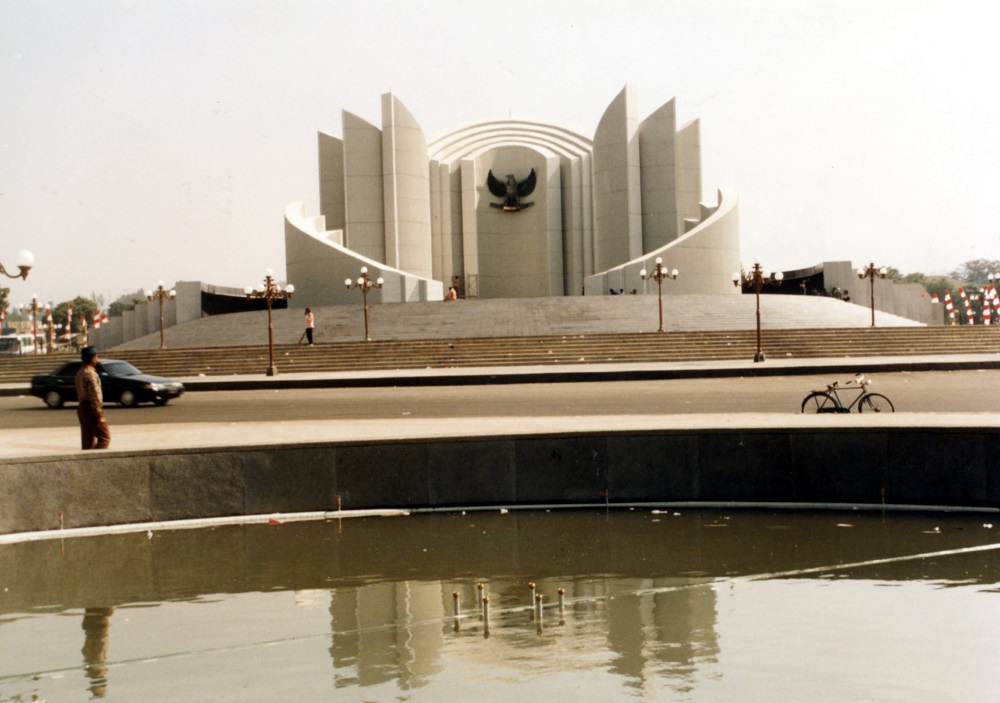 Monumen Bersejarah Di Indonesia – Kompaspedia