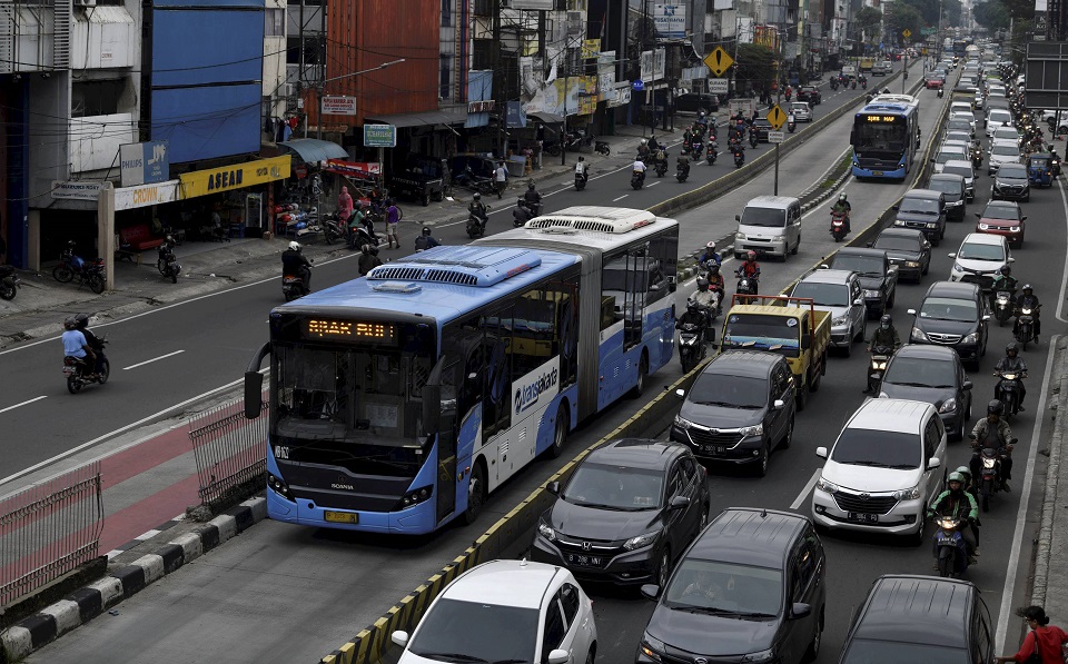 Sejarah Moda dan Regulasi Transportasi Umum di Jakarta – Kompaspedia